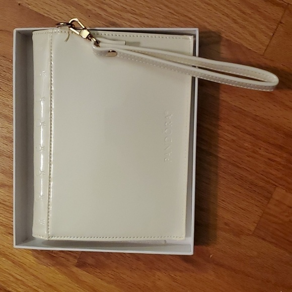 Pandora White Embossed Clutch Wristlet - Picture 2 of 8